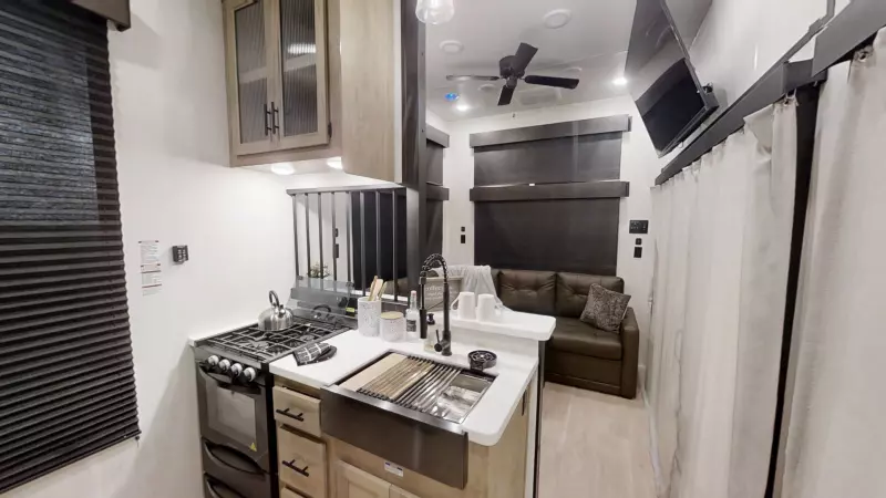 27MDKBL Floorplan Main Room